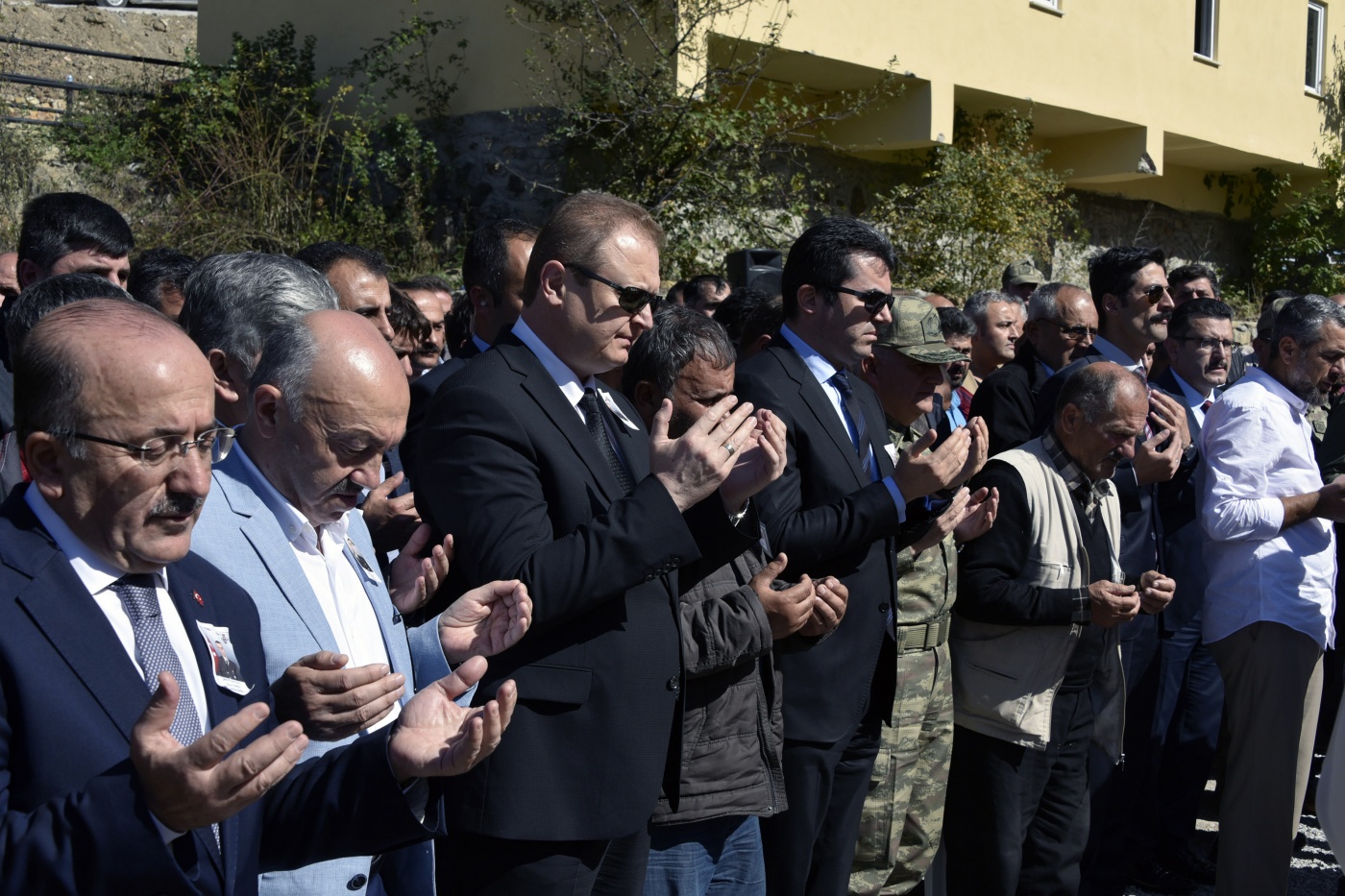 Şehit Uzman Çavuş Tunçel son yolculuğuna uğurlandı 23