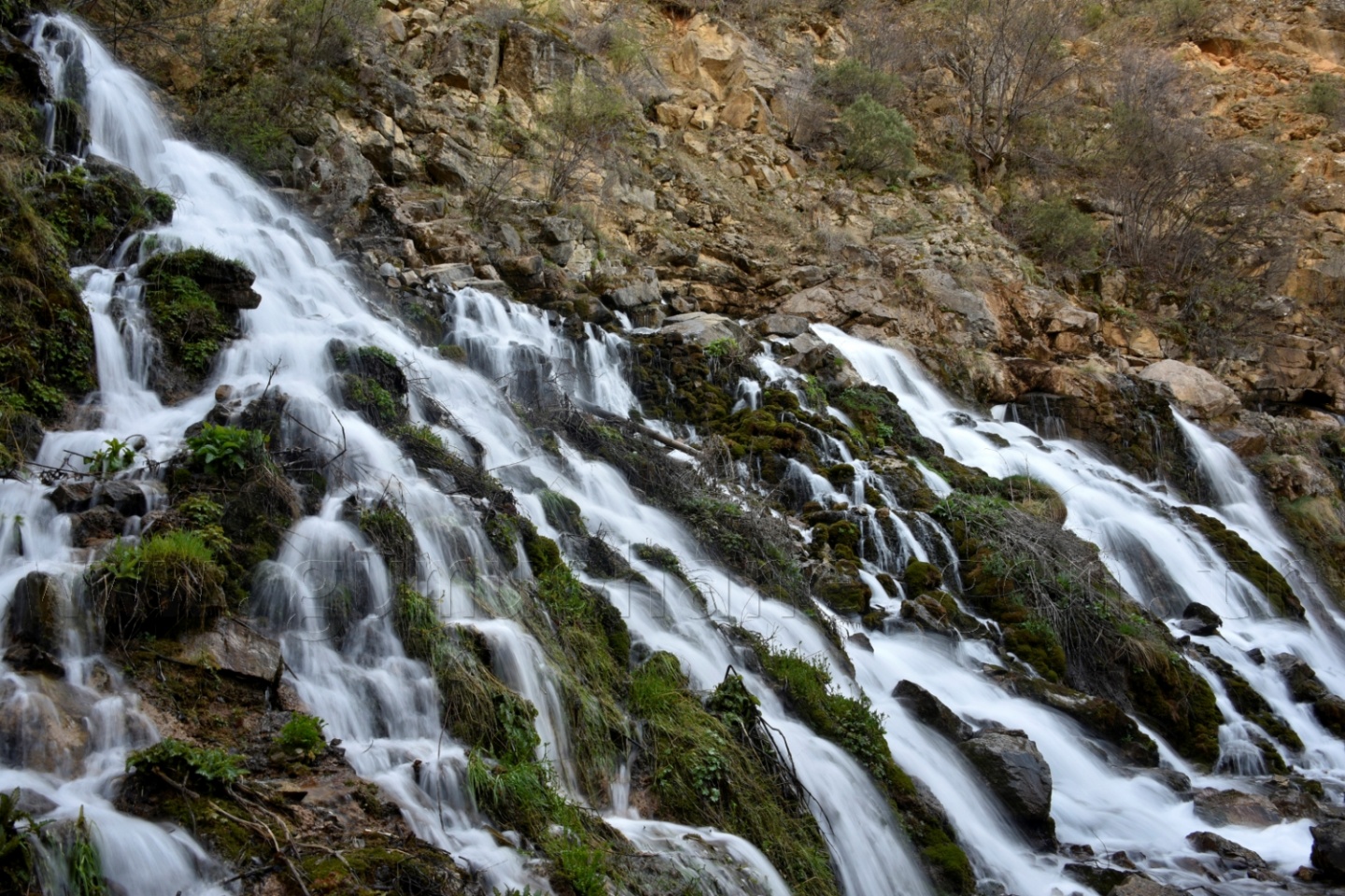 Tomara Şelalesi ziyaretçilerini bekliyor 7