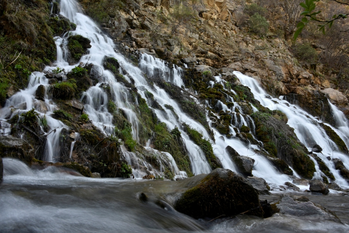 Tomara Şelalesi ziyaretçilerini bekliyor 12