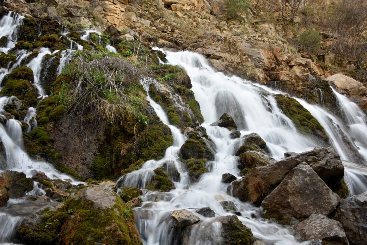 Tomara Şelalesi ziyaretçilerini bekliyor 13