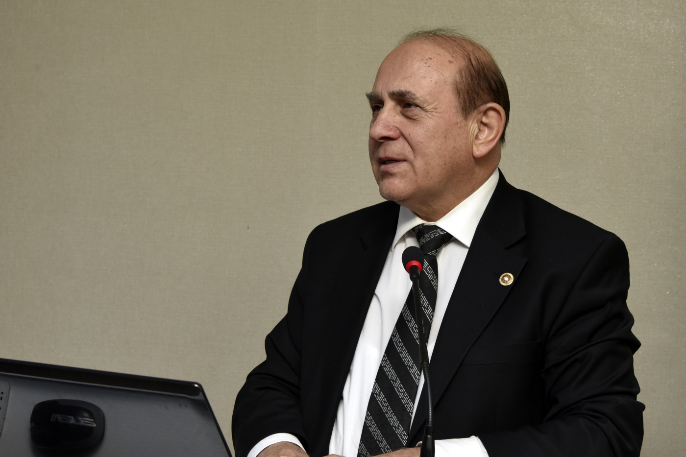 'Bu millete Nobel ödülünün verilmesi gerek' 8