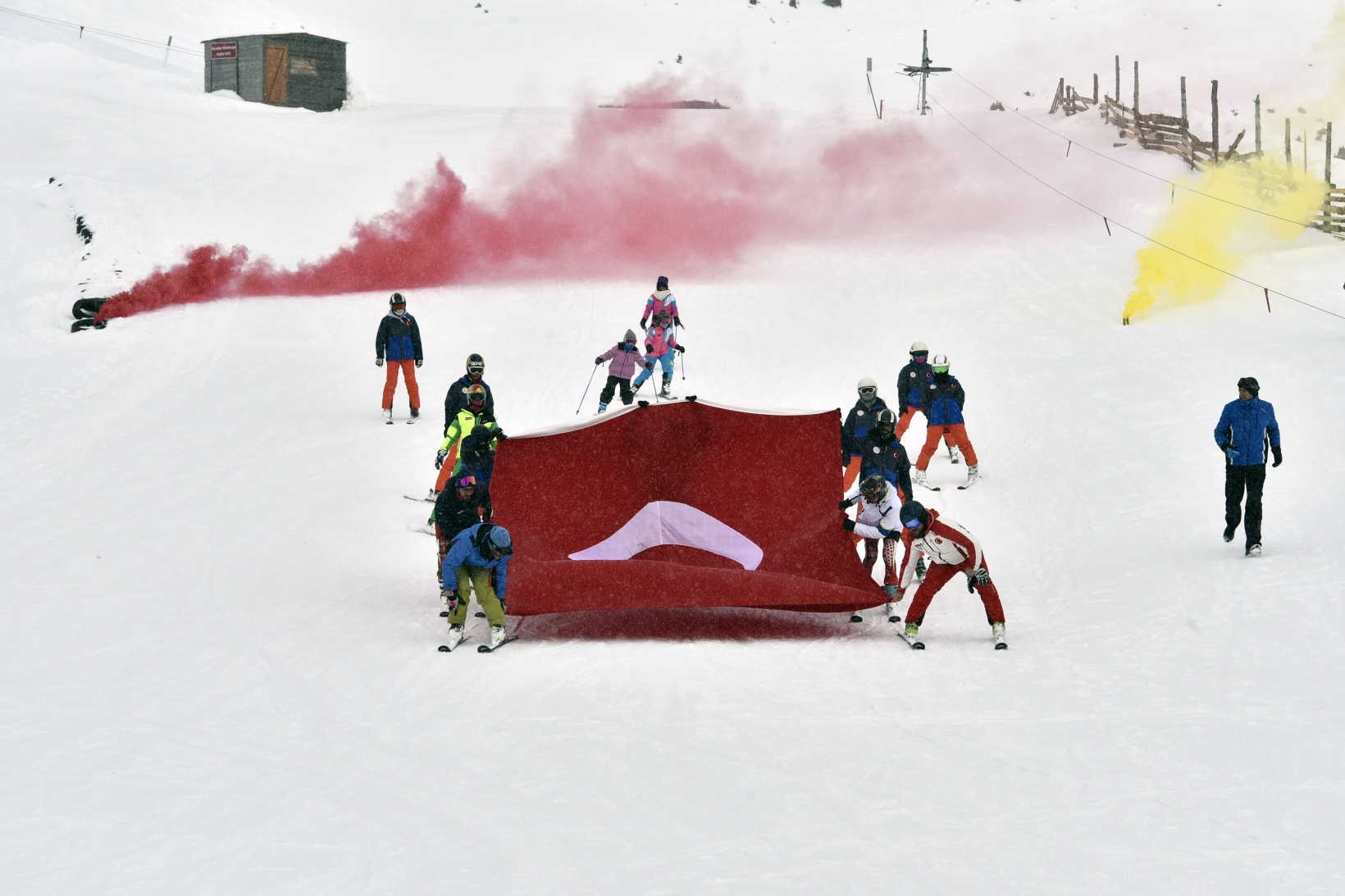 Zigana Dağında Kış Gençlik ve Spor Şenliği düzenlendi 10