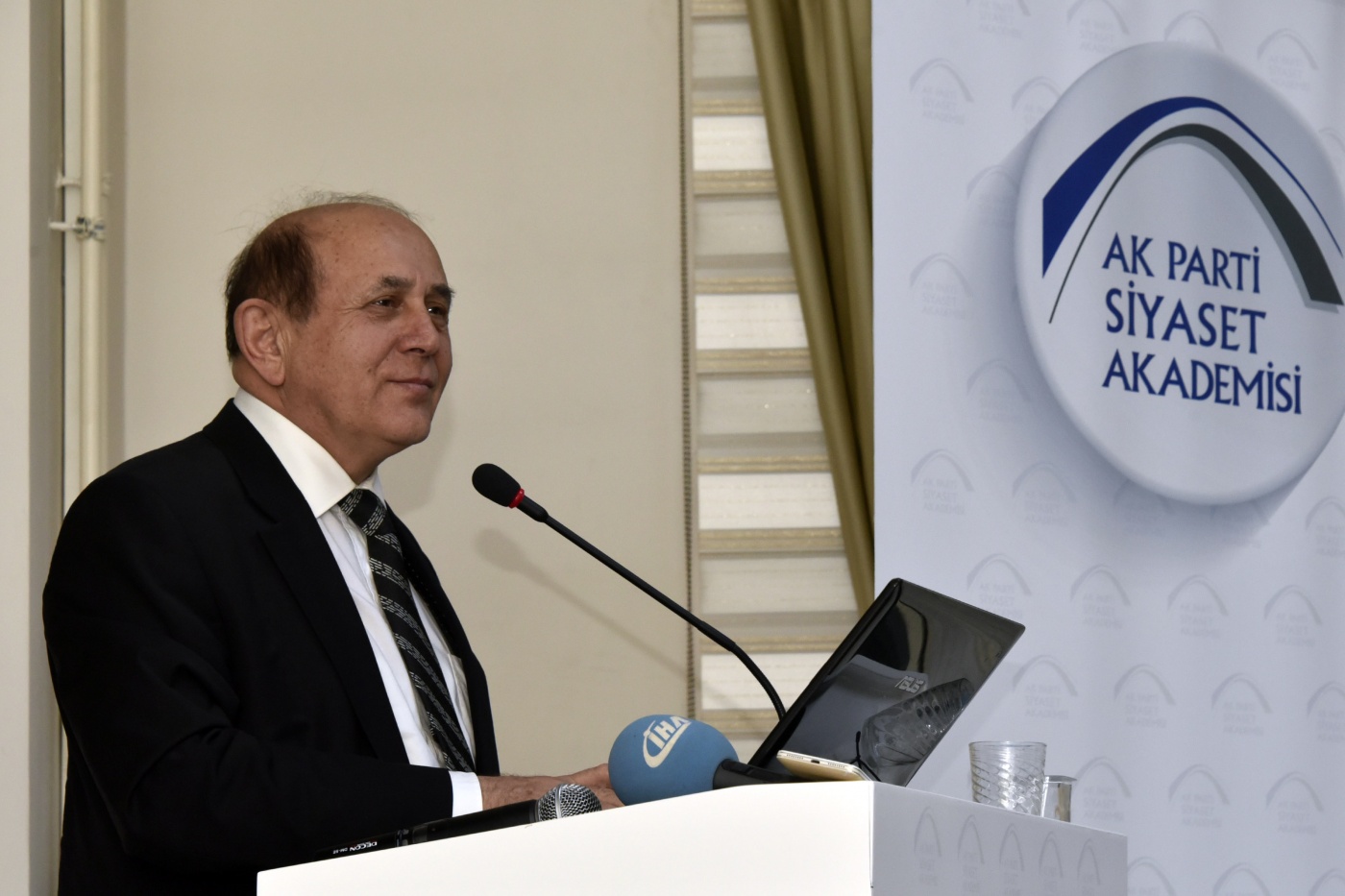 'Bu millete Nobel ödülünün verilmesi gerek' 3