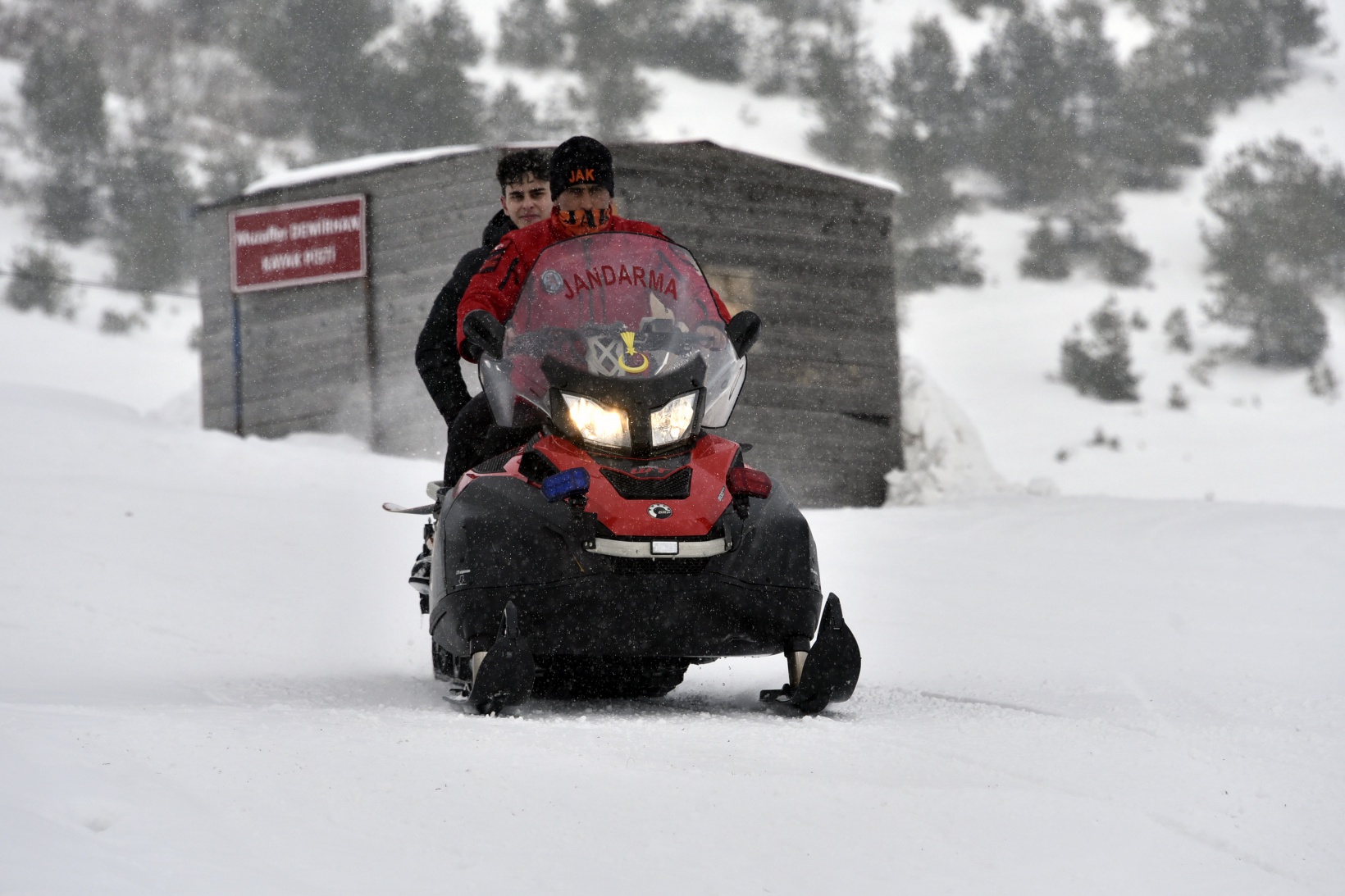 Zigana Dağında Kış Gençlik ve Spor Şenliği düzenlendi 26
