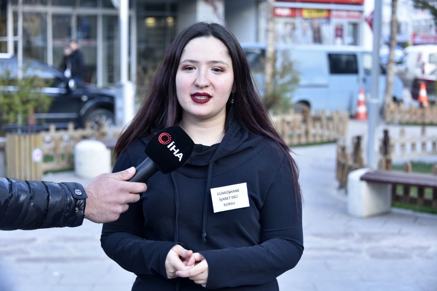 İşaret dili kursiyerlerinden Gümüşhane caddelerinde sosyal deney 2