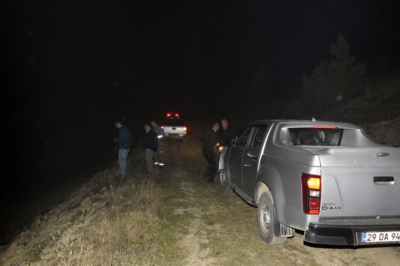 Gümüşhane’de iki ayrı orman ve örtü yangını 12