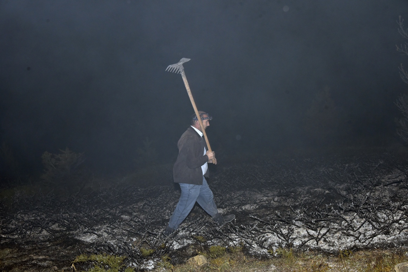 Gümüşhane’de iki ayrı orman ve örtü yangını 11