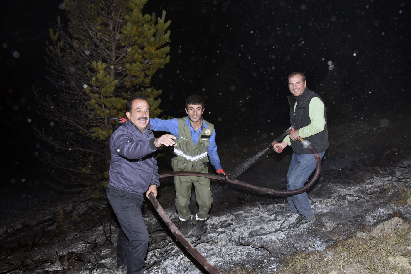 Gümüşhane’de iki ayrı orman ve örtü yangını 9