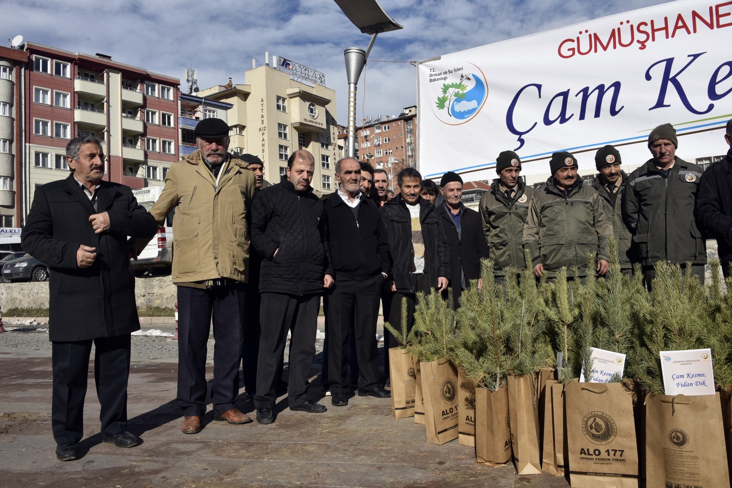 'Çam kesme, fidan dik' 5