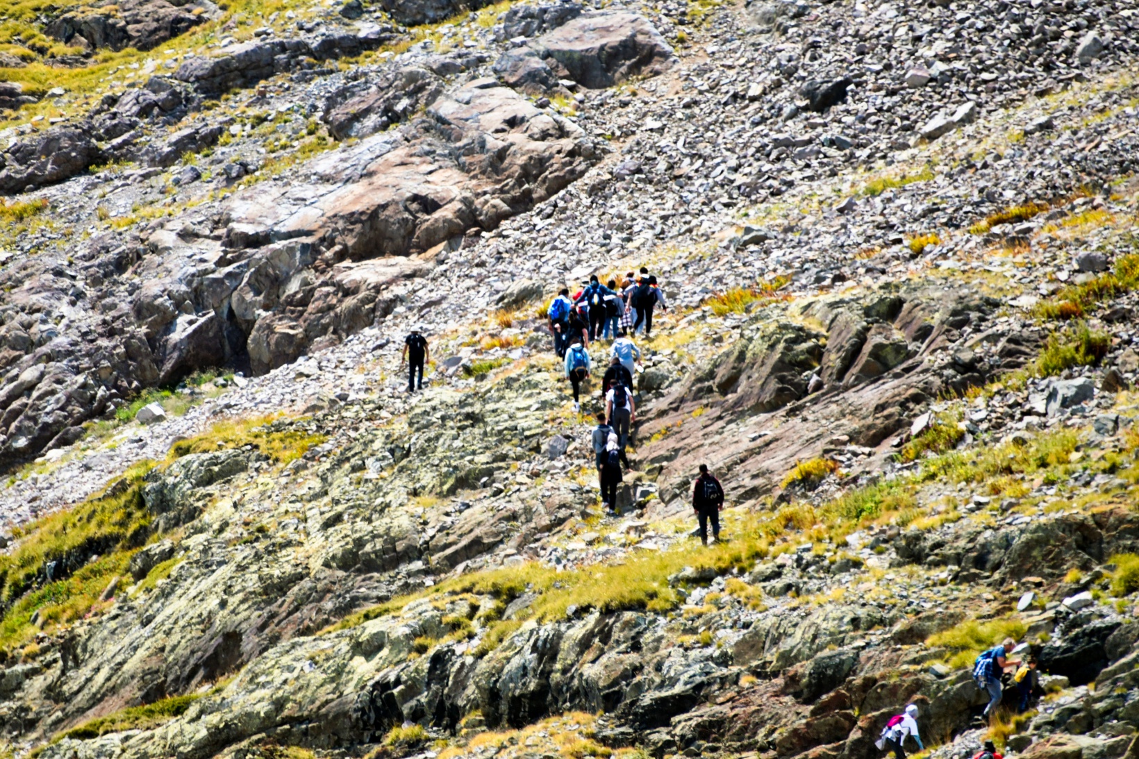 Artabel Göllerinde yılın en kalabalık yürüyüşü 3