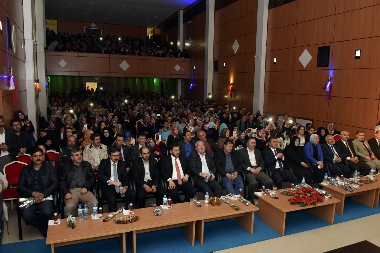 Gümüşhane Belediyesinden Kutlu Doğum ve Şehitleri Anma Programı 19