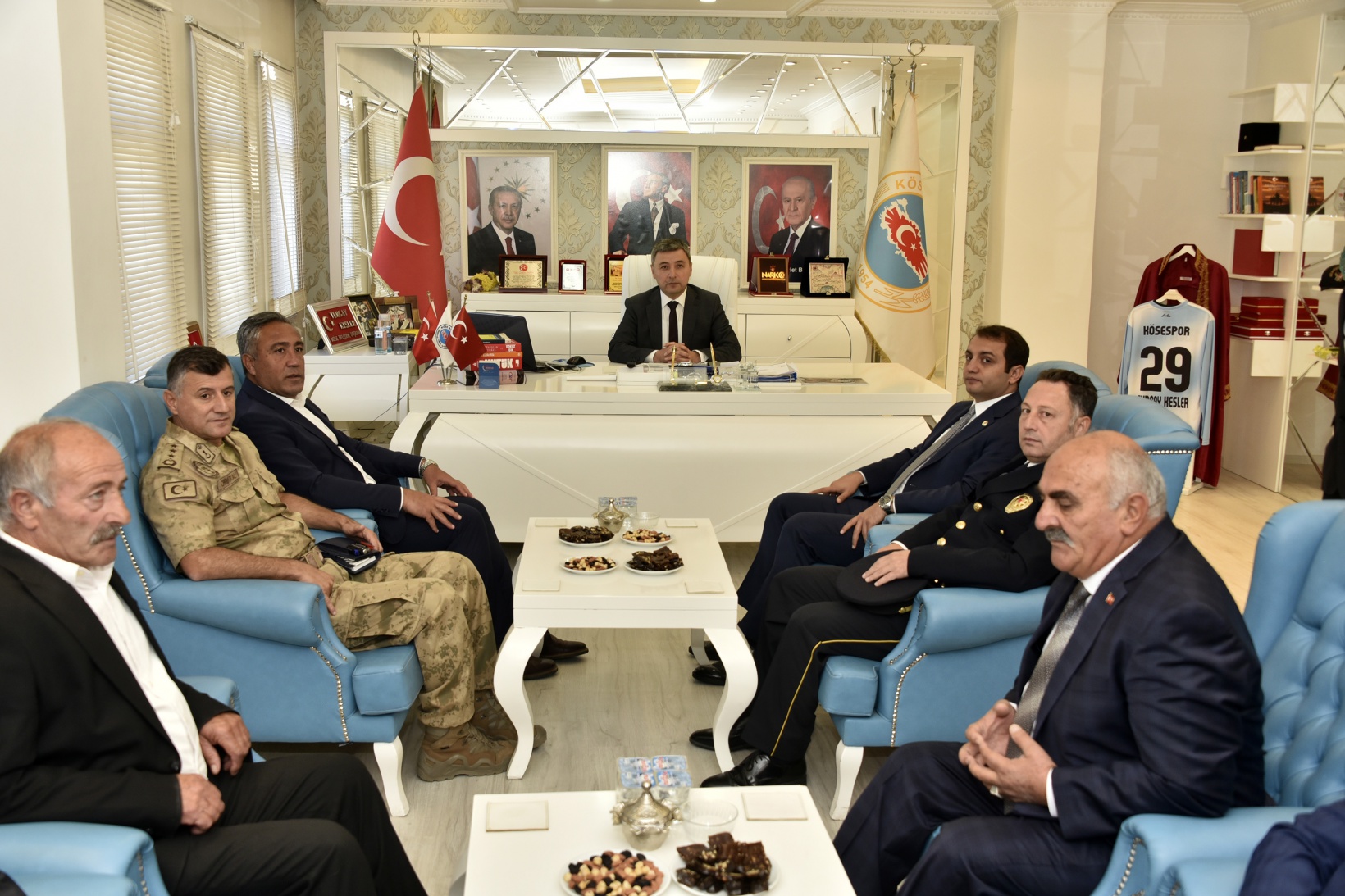 Vali Tanrısever Köse’de incelemelerde bulundu 60