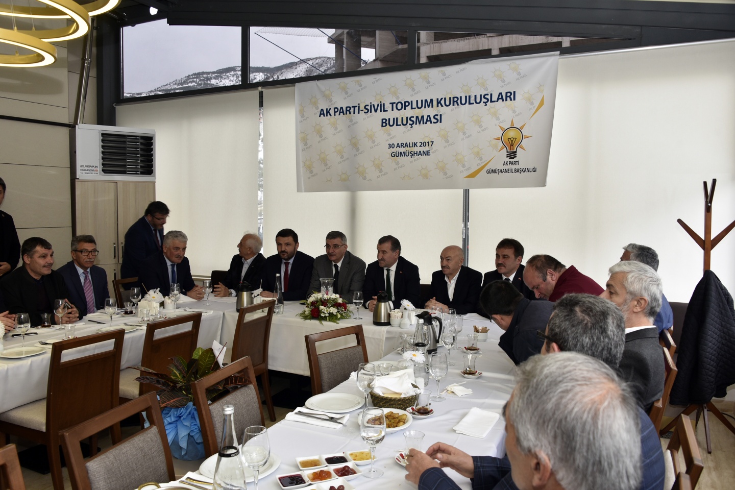 AK Parti STK’larla buluştu 3