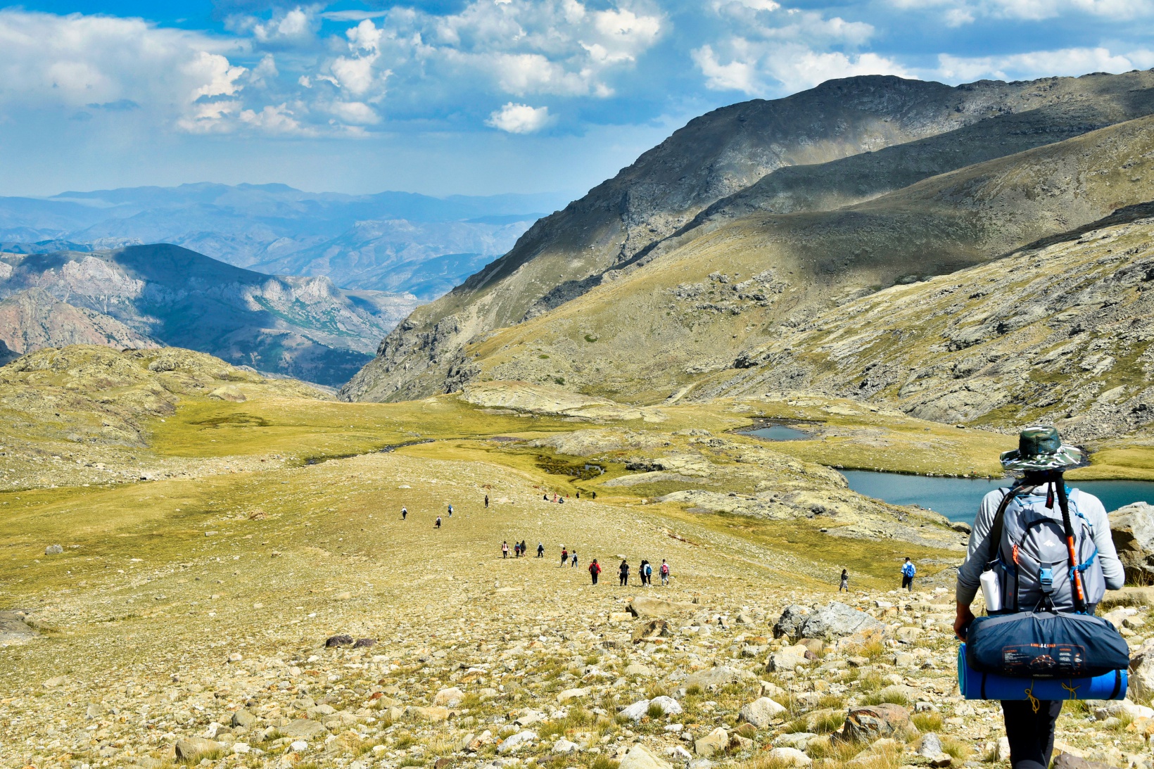 Artabel Göllerinde yılın en kalabalık yürüyüşü 13