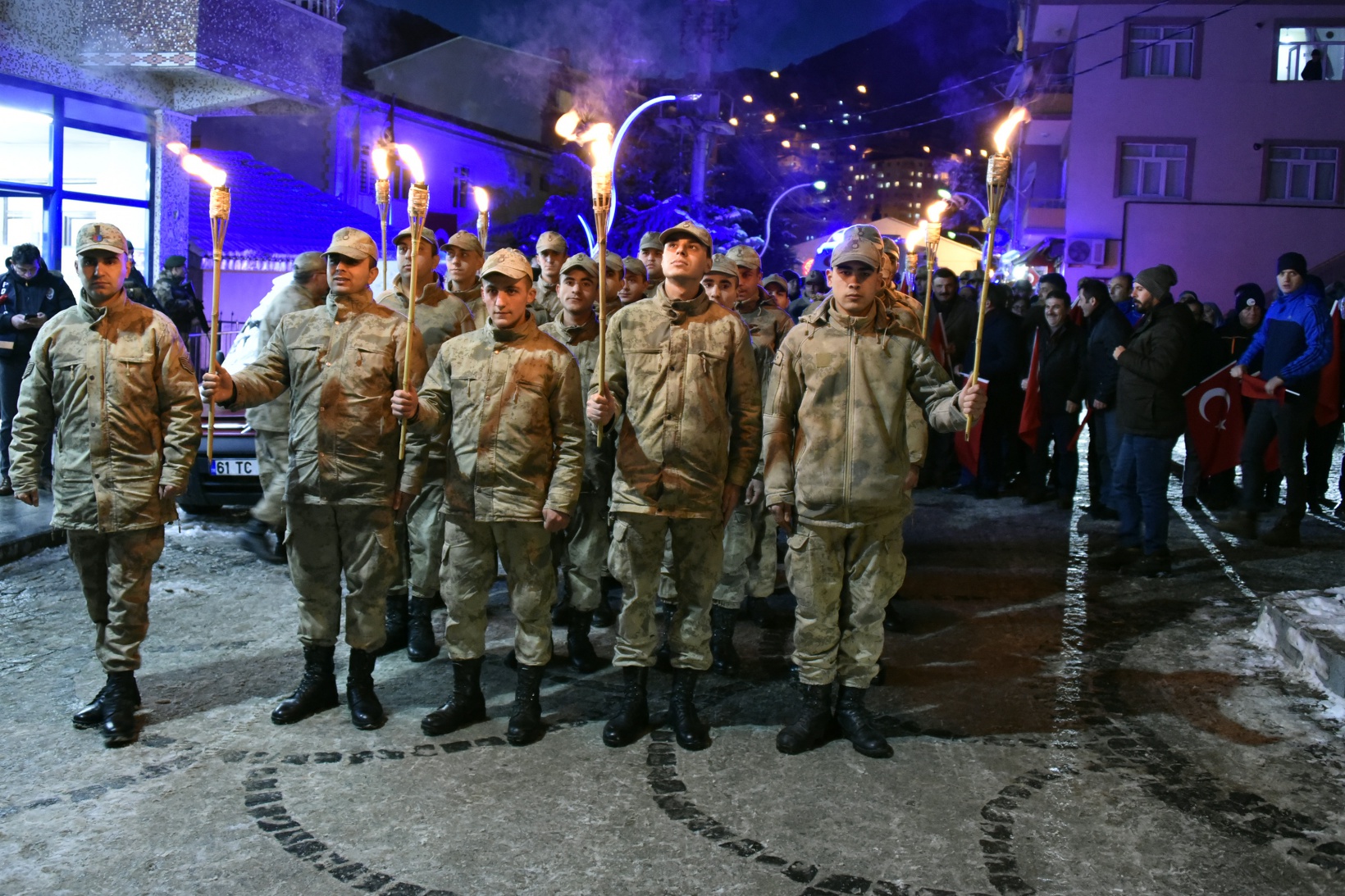 Gümüşhane’de eksi 5 derecede kurtuluş yürüyüşü 10