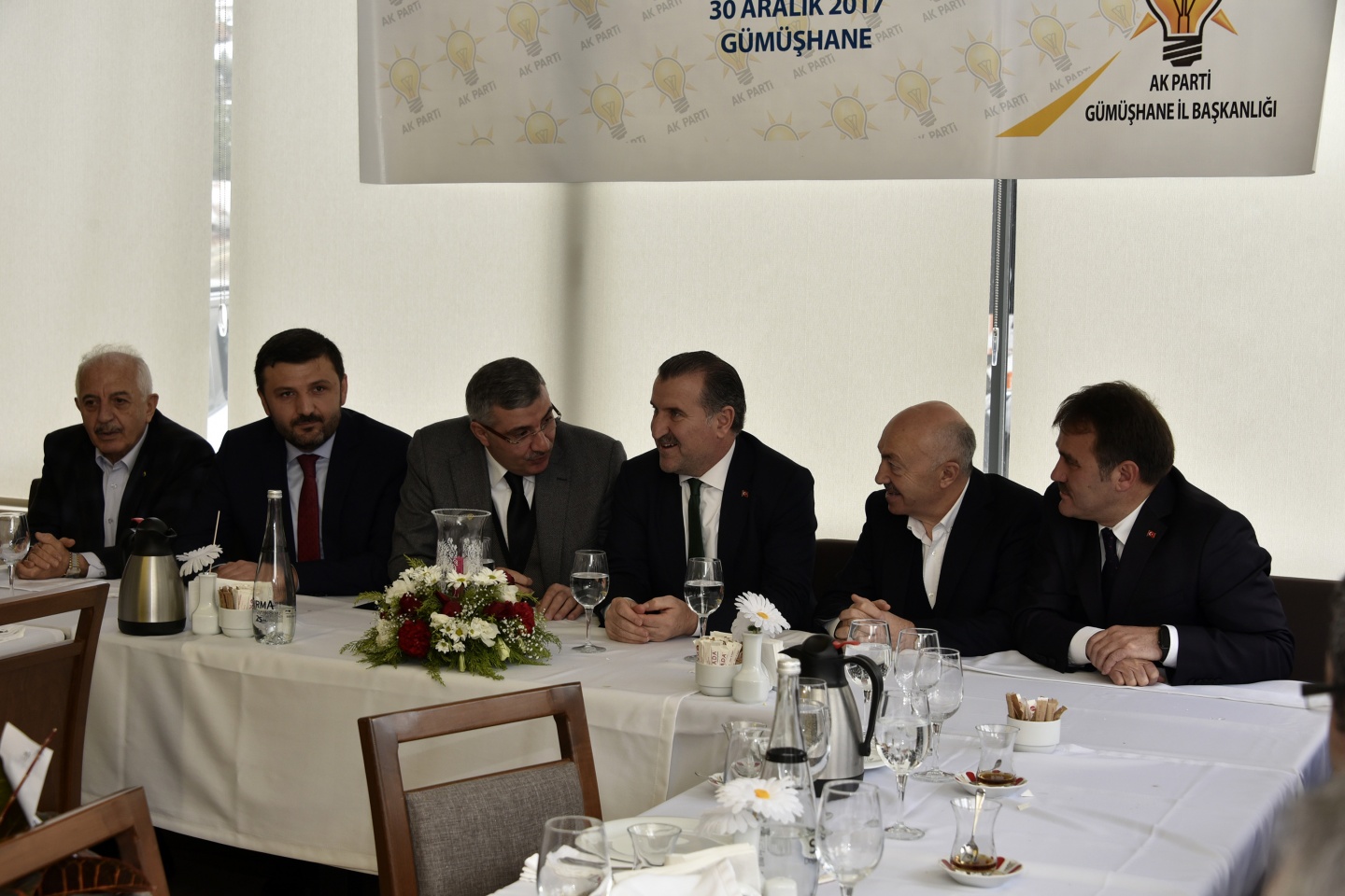 AK Parti STK’larla buluştu 2