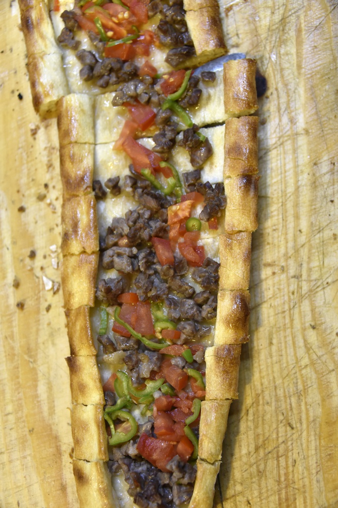 Bu pideyi yemek için kilometrelerce yol geliyorlar 12