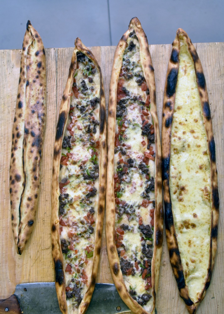 Bu pideyi yemek için kilometrelerce yol geliyorlar 5