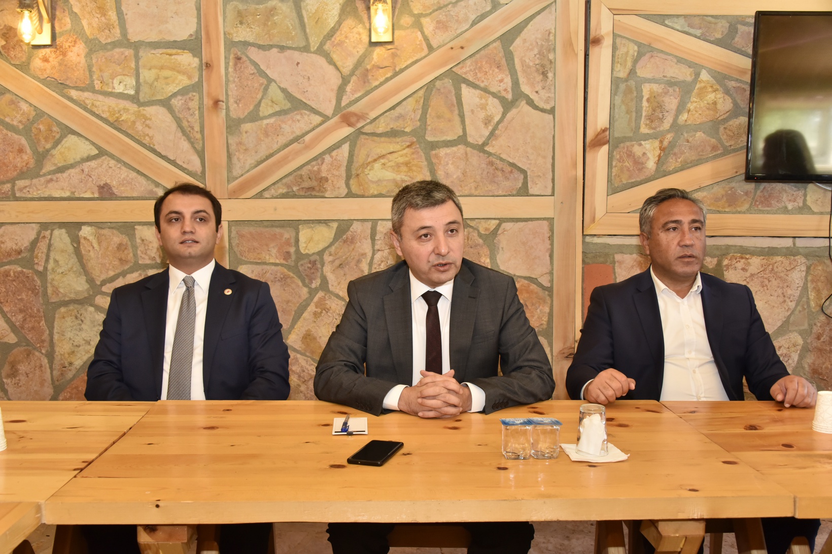 Vali Tanrısever Köse’de incelemelerde bulundu 14