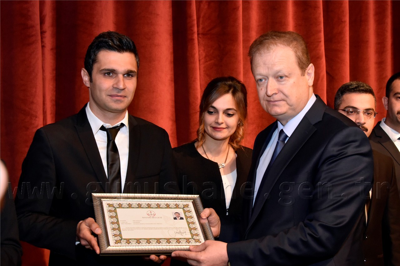 Gümüşhane'de 24 Kasım Öğretmenler Günü kutlandı 6