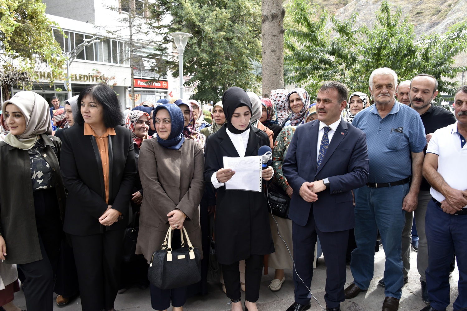 Gümüşhane’deki STK’lardan evlat nöbeti tutan annelere destek 4