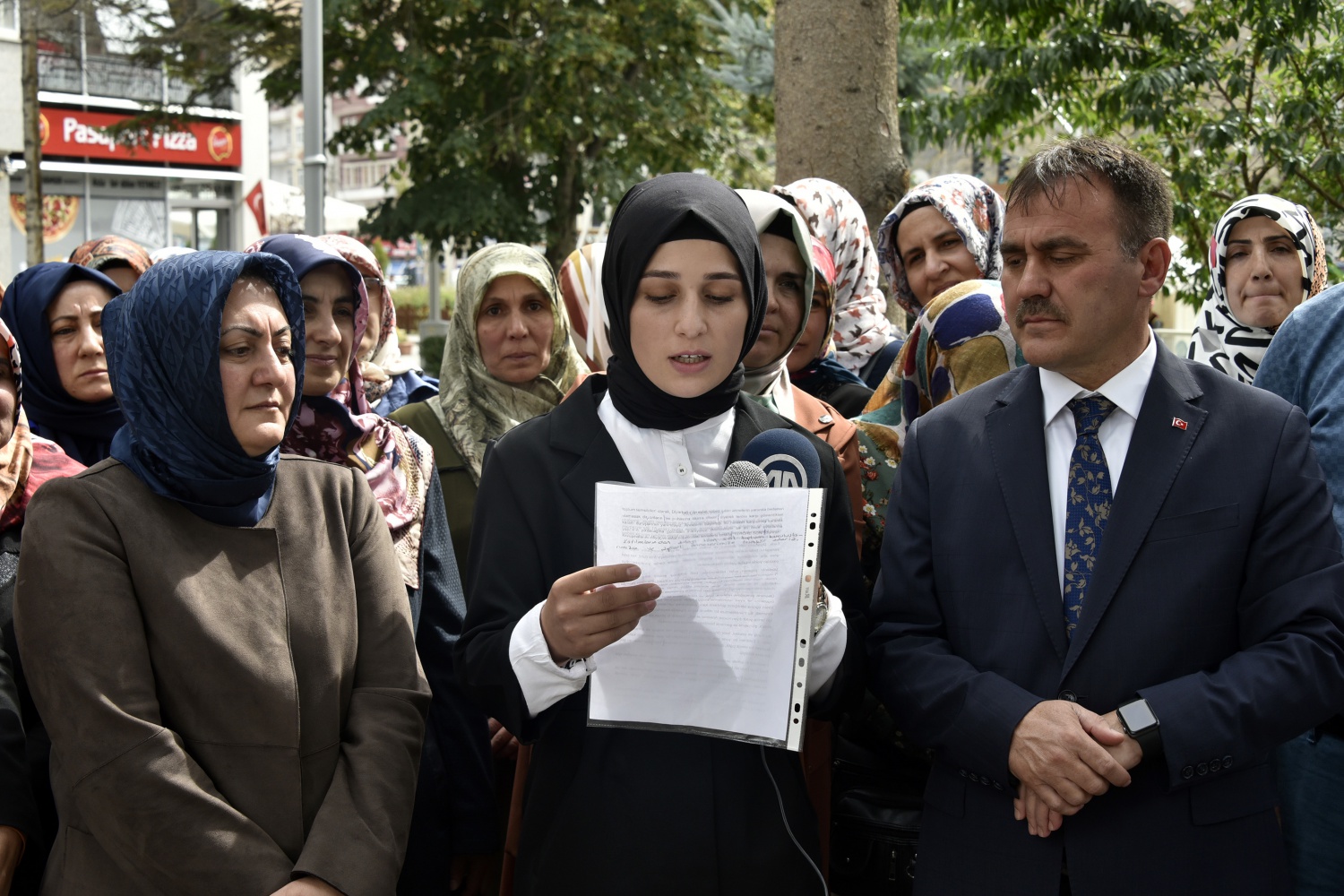 Gümüşhane’deki STK’lardan evlat nöbeti tutan annelere destek 8