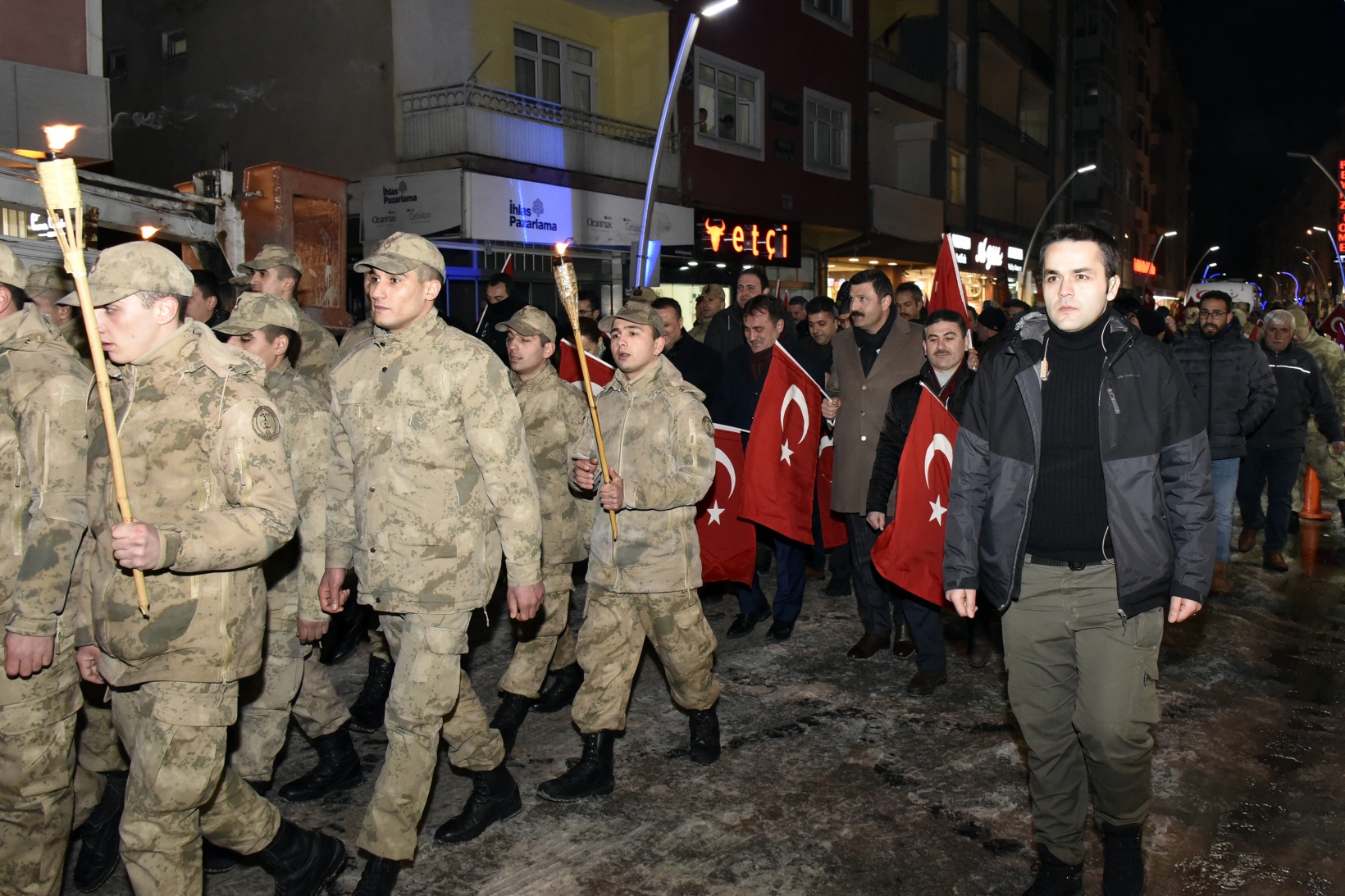 Gümüşhane’de eksi 5 derecede kurtuluş yürüyüşü 20