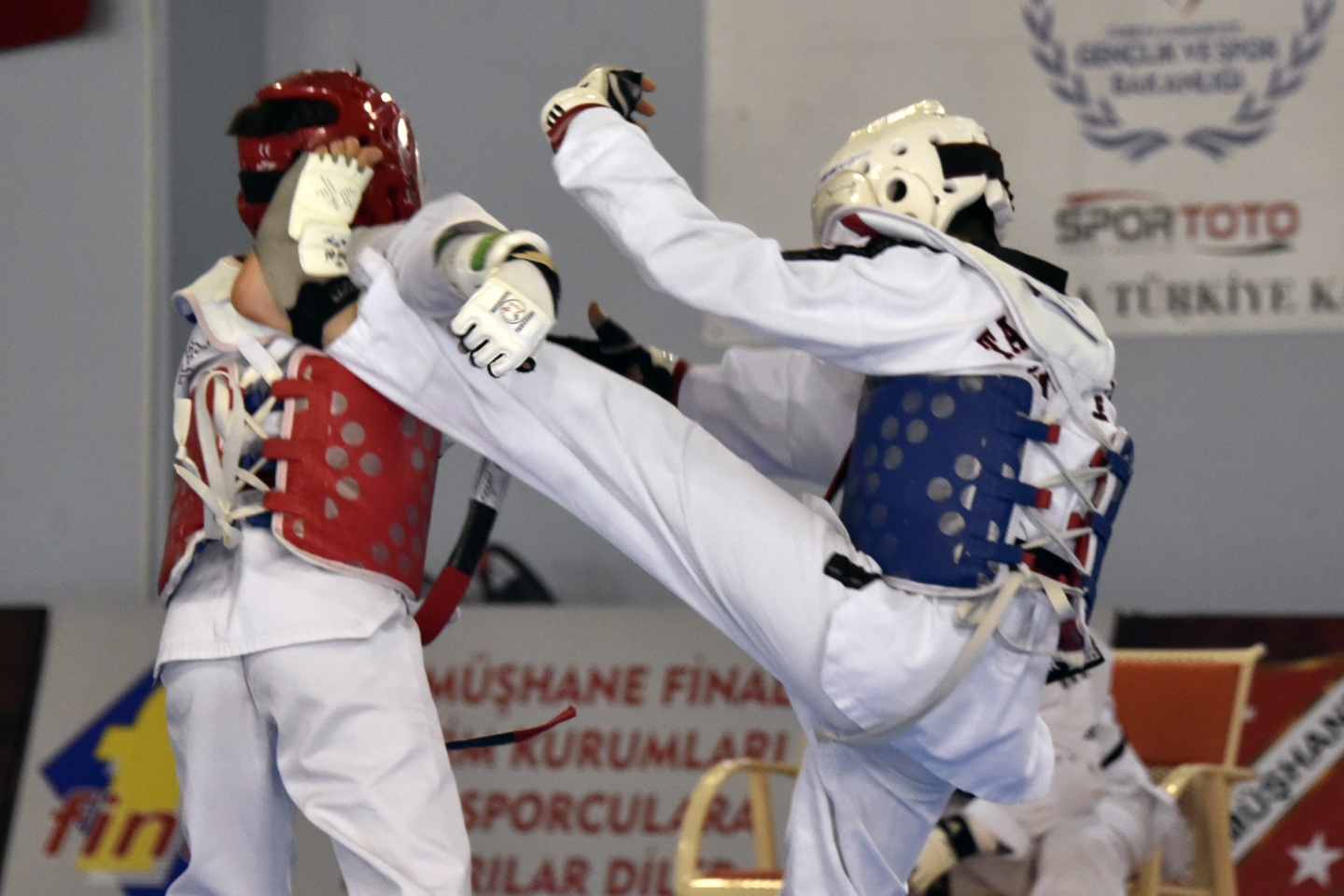 Anadolu Yıldızlar Ligi Taekwondo grup müsabakaları Gümüşhane’de yapılıyor 18