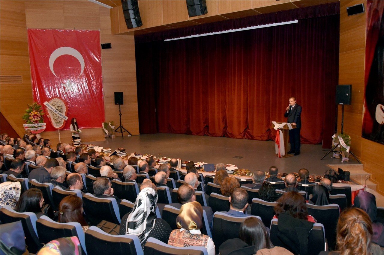 Gümüşhane'de 24 Kasım Öğretmenler Günü kutlandı 16