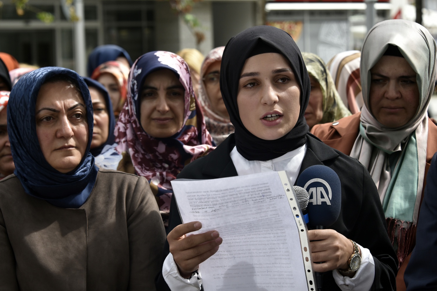 Gümüşhane’deki STK’lardan evlat nöbeti tutan annelere destek 1