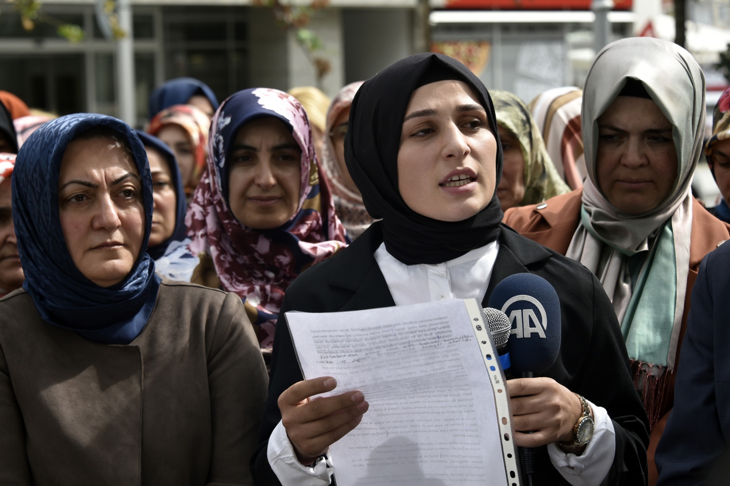 Gümüşhane’deki STK’lardan evlat nöbeti tutan annelere destek 7