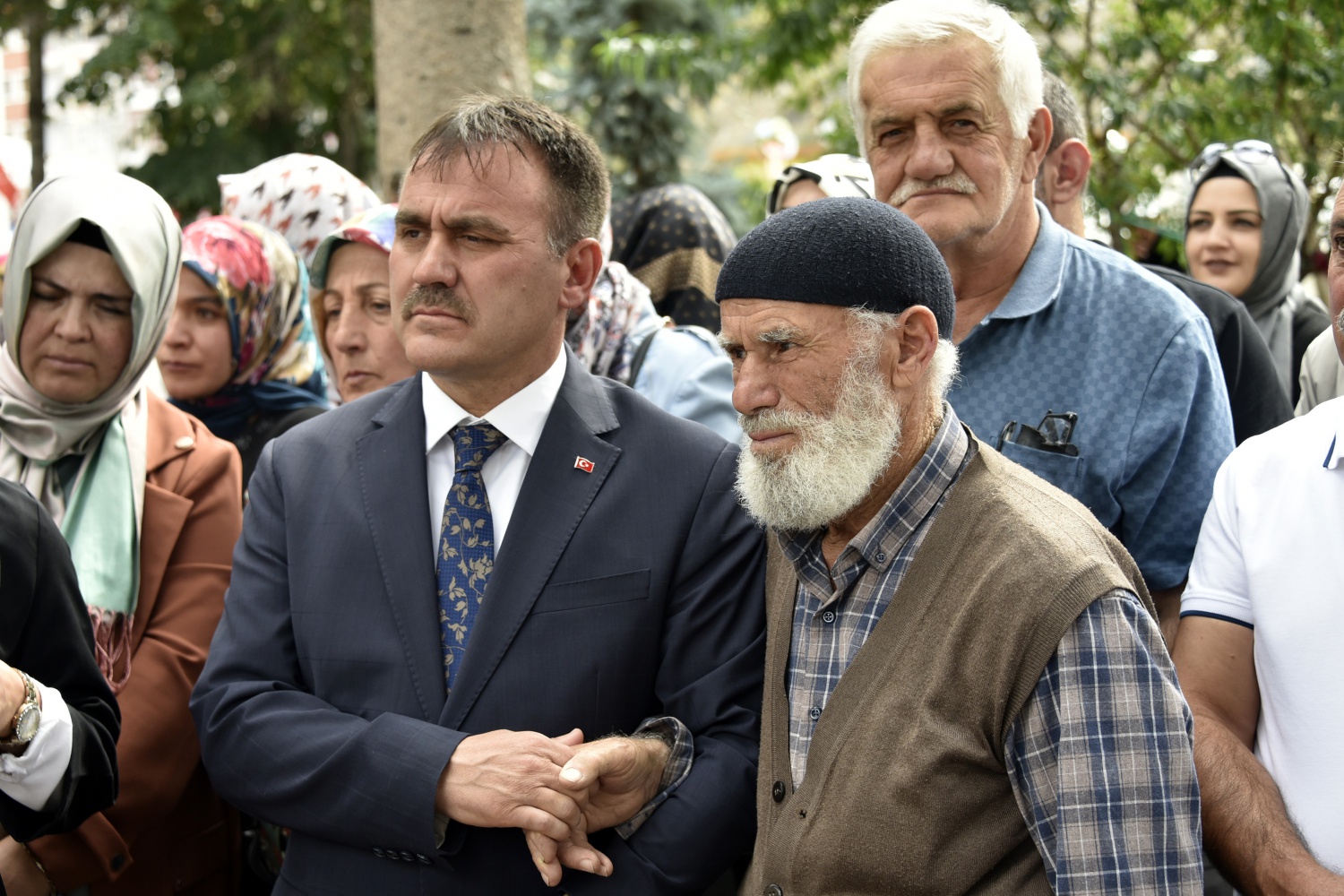 Gümüşhane’deki STK’lardan evlat nöbeti tutan annelere destek 3