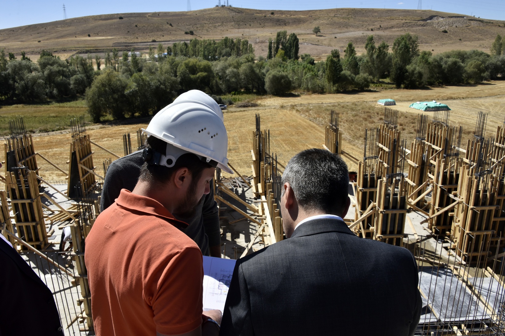 Vali Tanrısever Köse’de incelemelerde bulundu 48