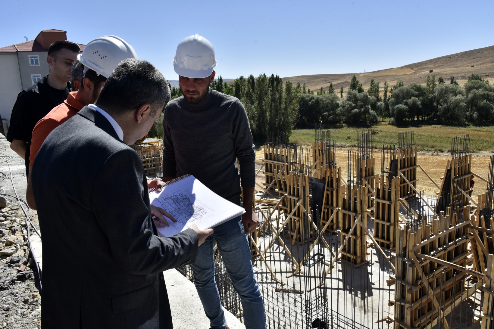 Vali Tanrısever Köse’de incelemelerde bulundu 34