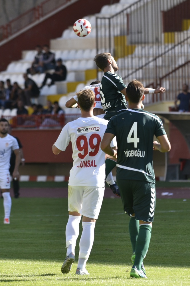 Gümüş'ten süper başlangıç: 2-1 43