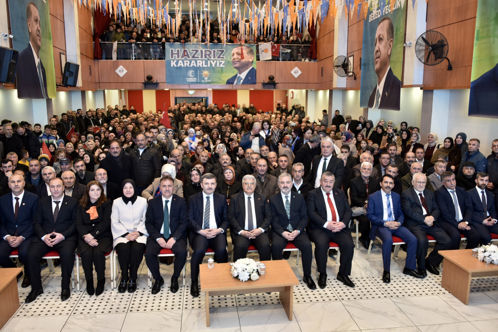 AK Parti’den aday tanıtım toplantısı 15