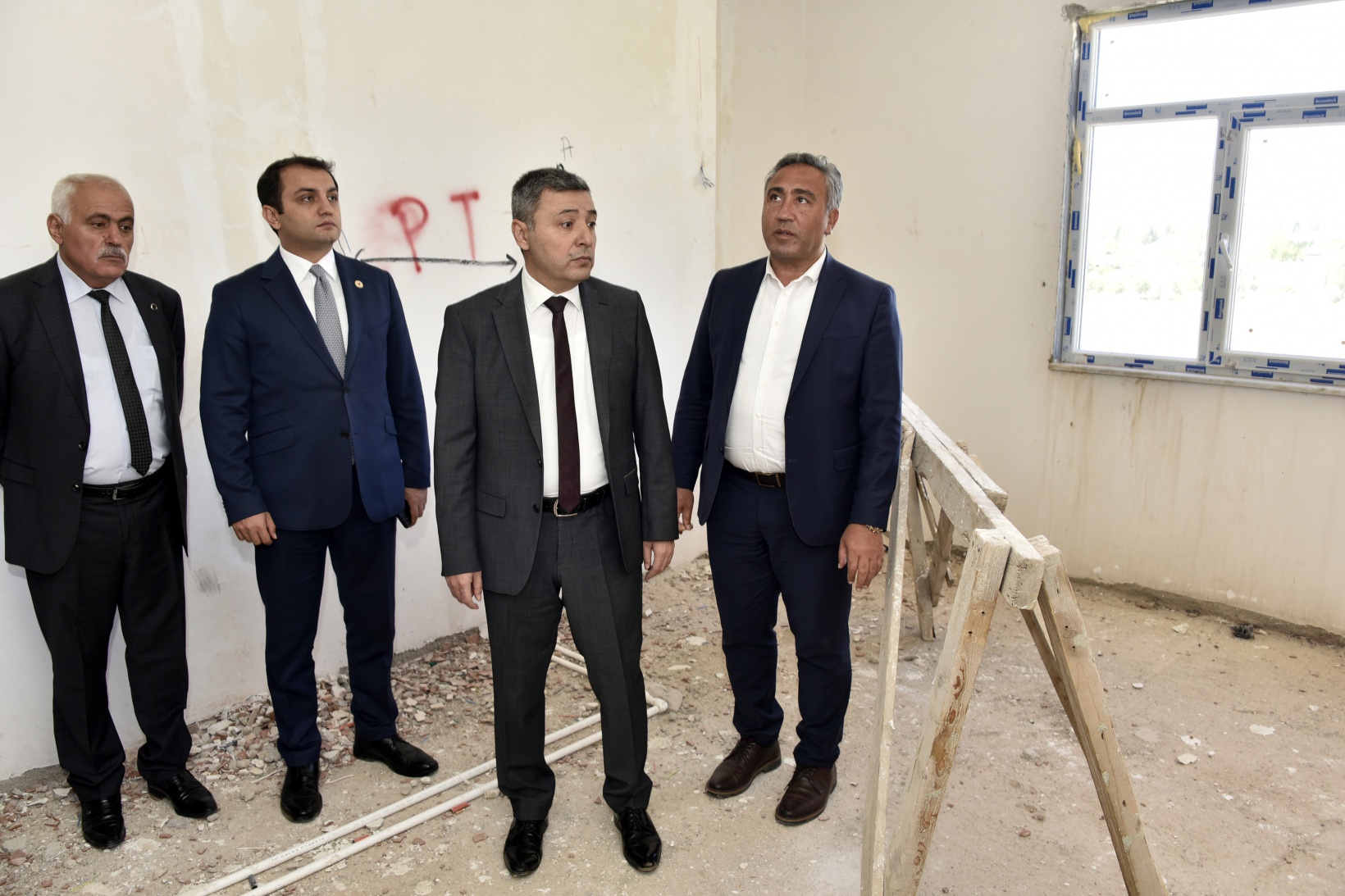 Vali Tanrısever Köse’de incelemelerde bulundu 4