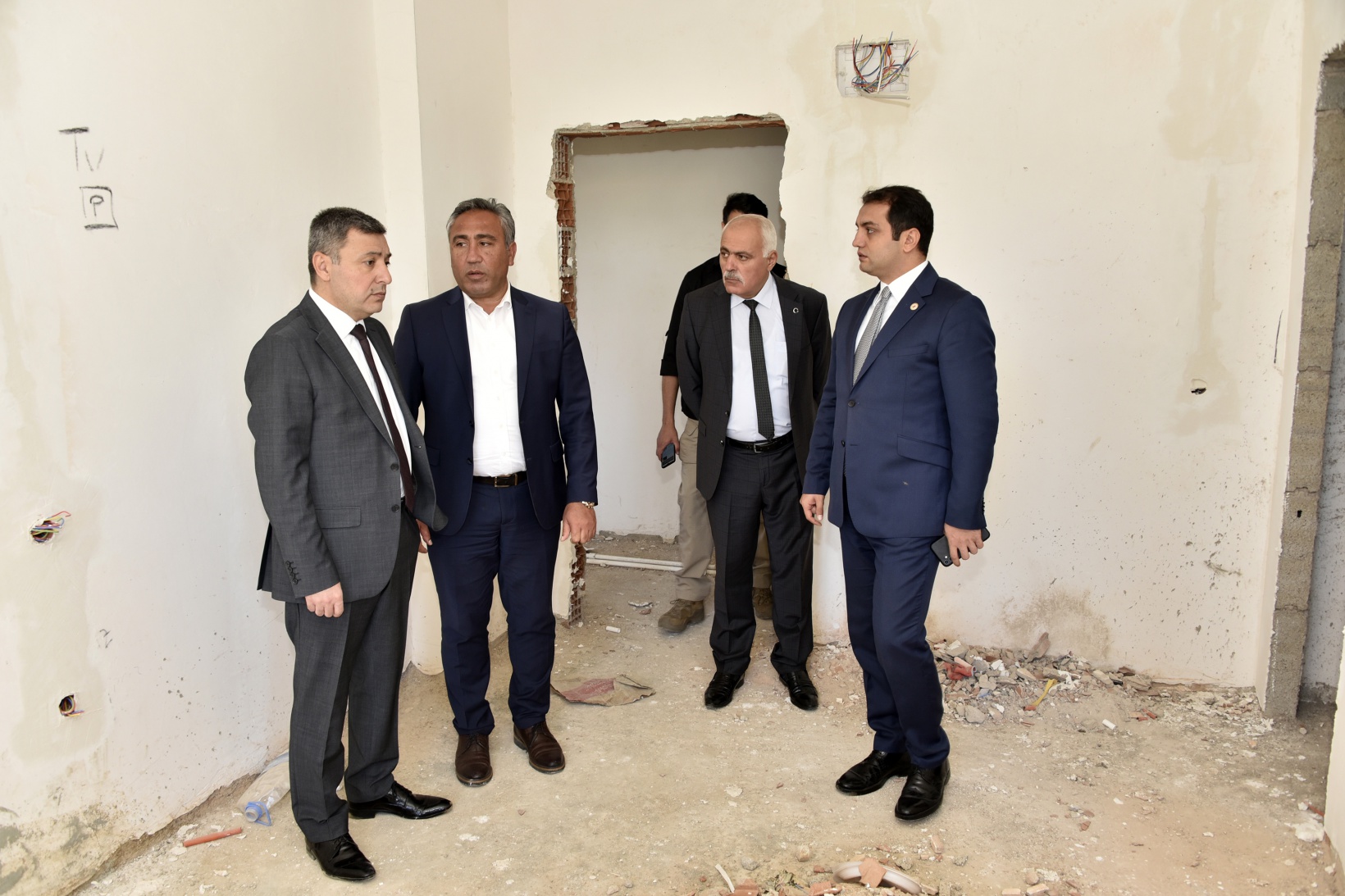 Vali Tanrısever Köse’de incelemelerde bulundu 3