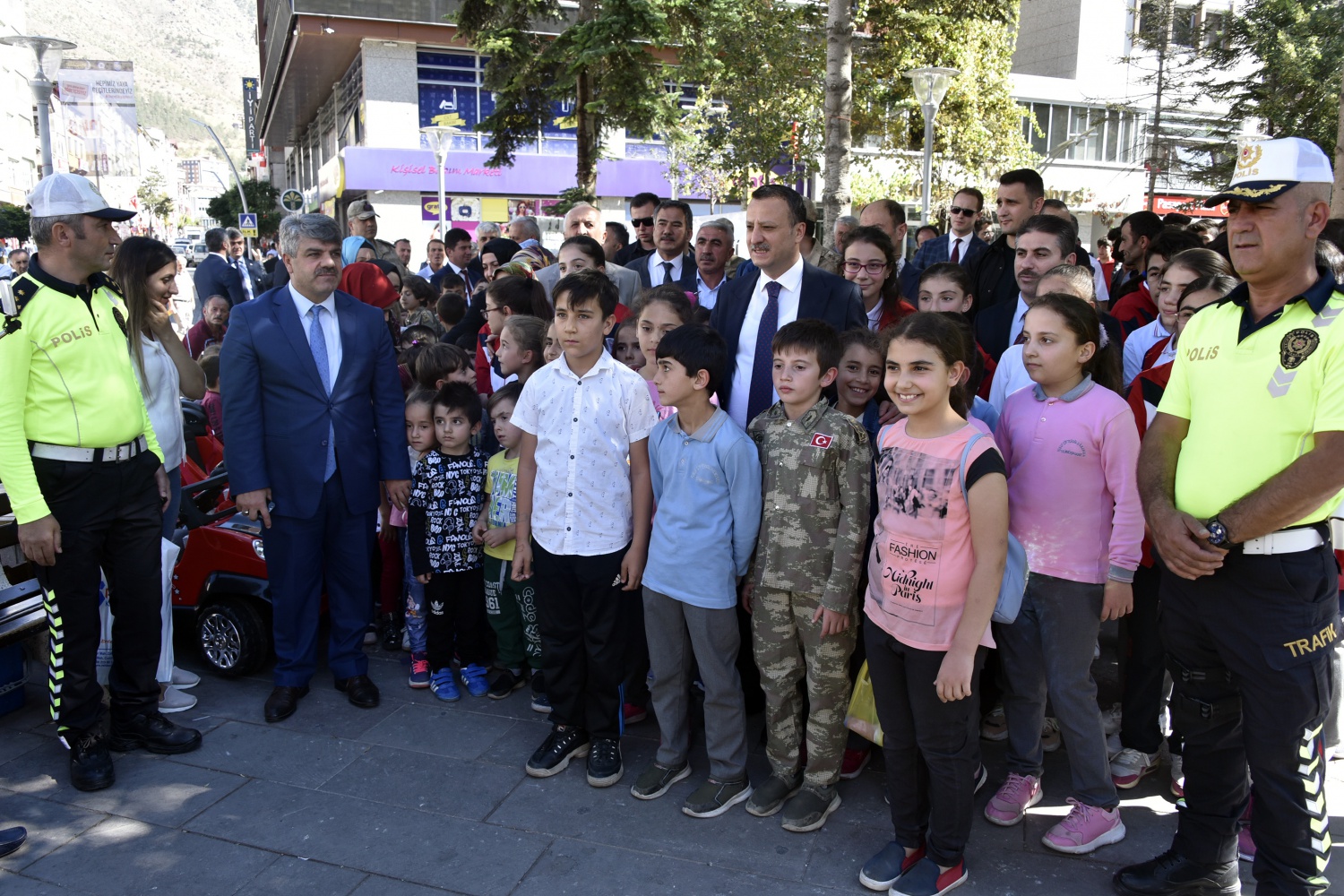 Gümüşhane’de yayalara yol verenlere teşekkür belgesi verildi 20