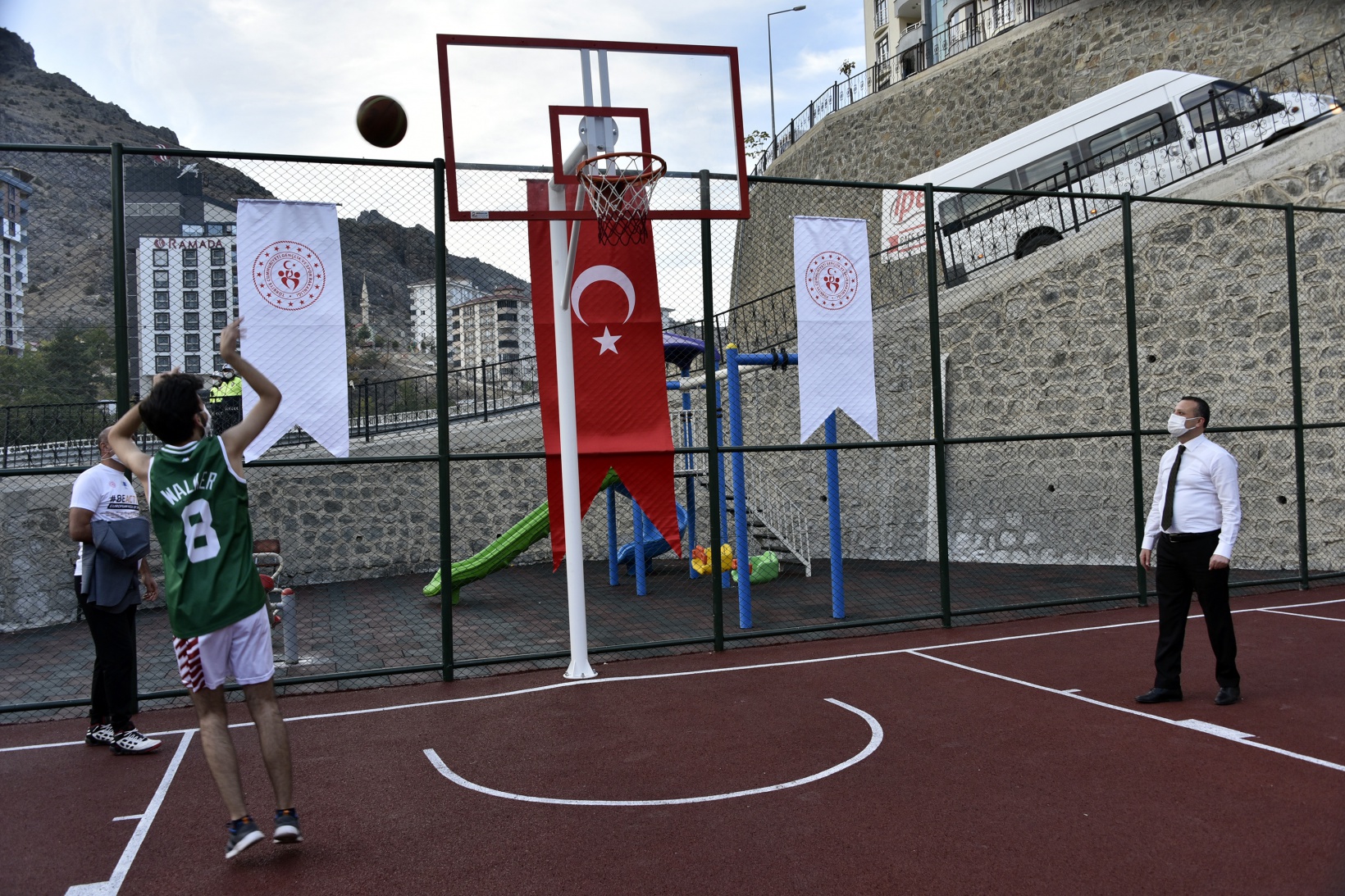 Gümüşhane'de 35 semt sahasının yapımı tamamlandı 9