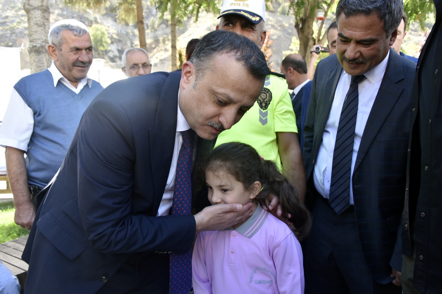 Gümüşhane’de yayalara yol verenlere teşekkür belgesi verildi 3