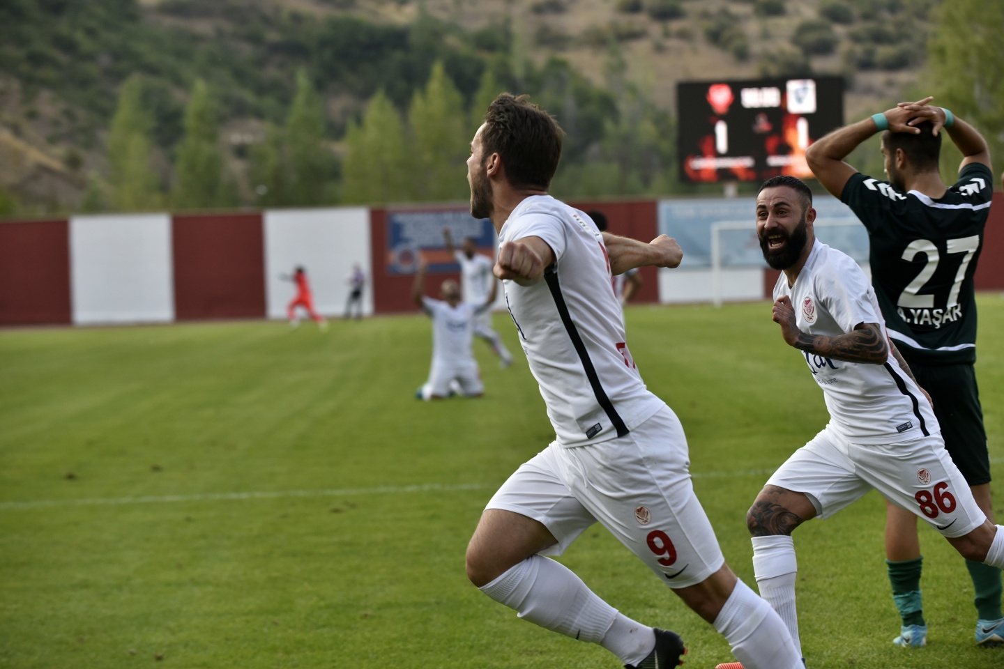 Gümüş'ten süper başlangıç: 2-1 70