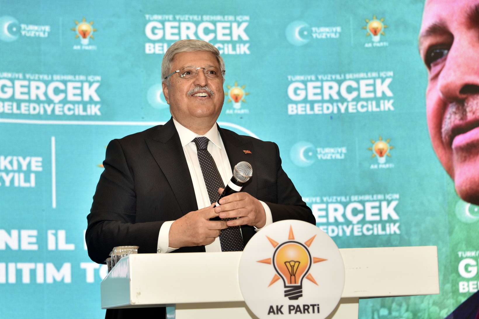 AK Parti’den aday tanıtım toplantısı 34