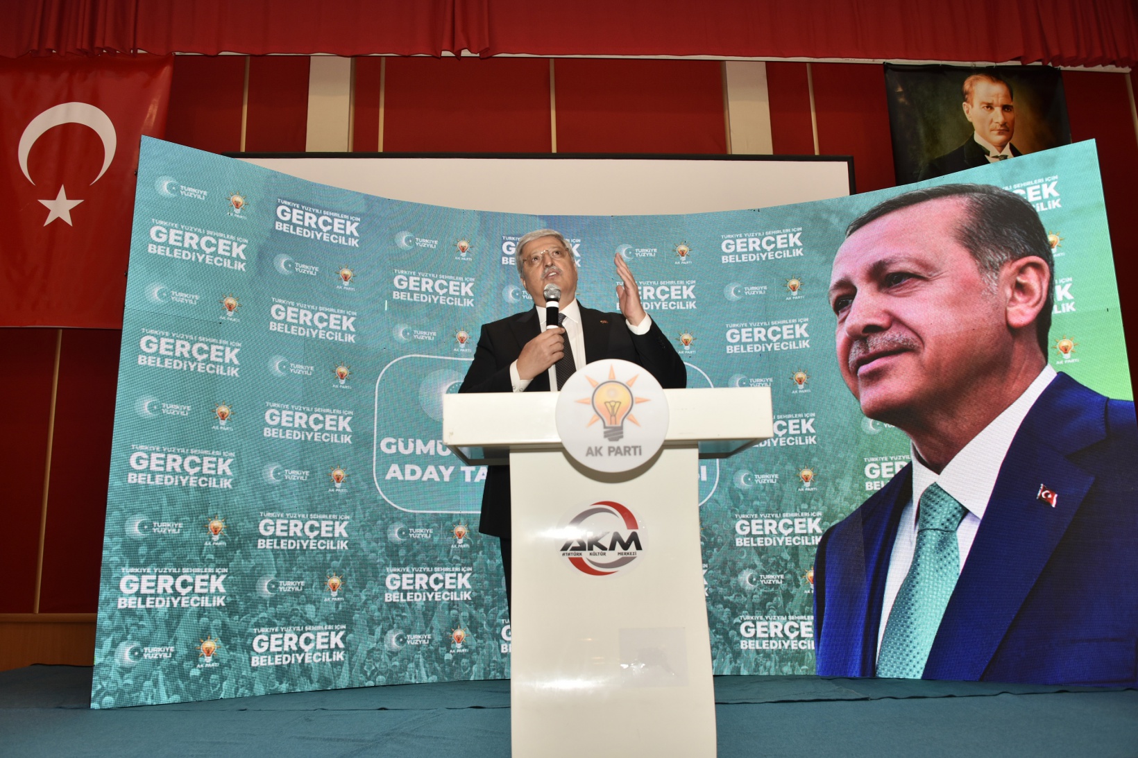 AK Parti’den aday tanıtım toplantısı 31