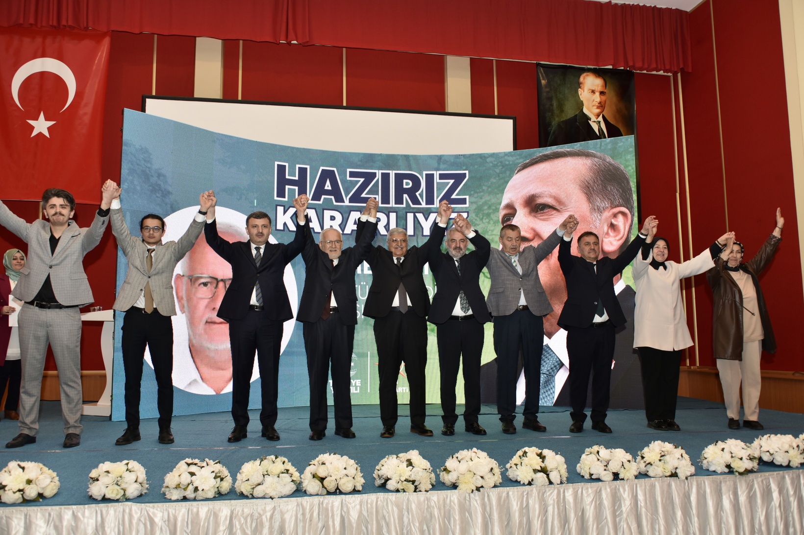 AK Parti’den aday tanıtım toplantısı 17