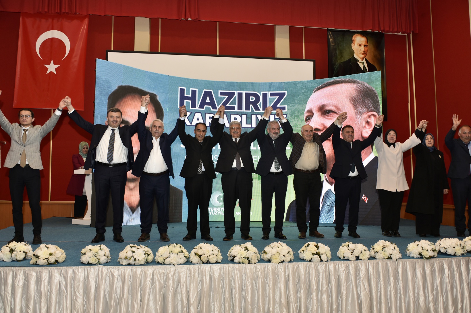 AK Parti’den aday tanıtım toplantısı 16