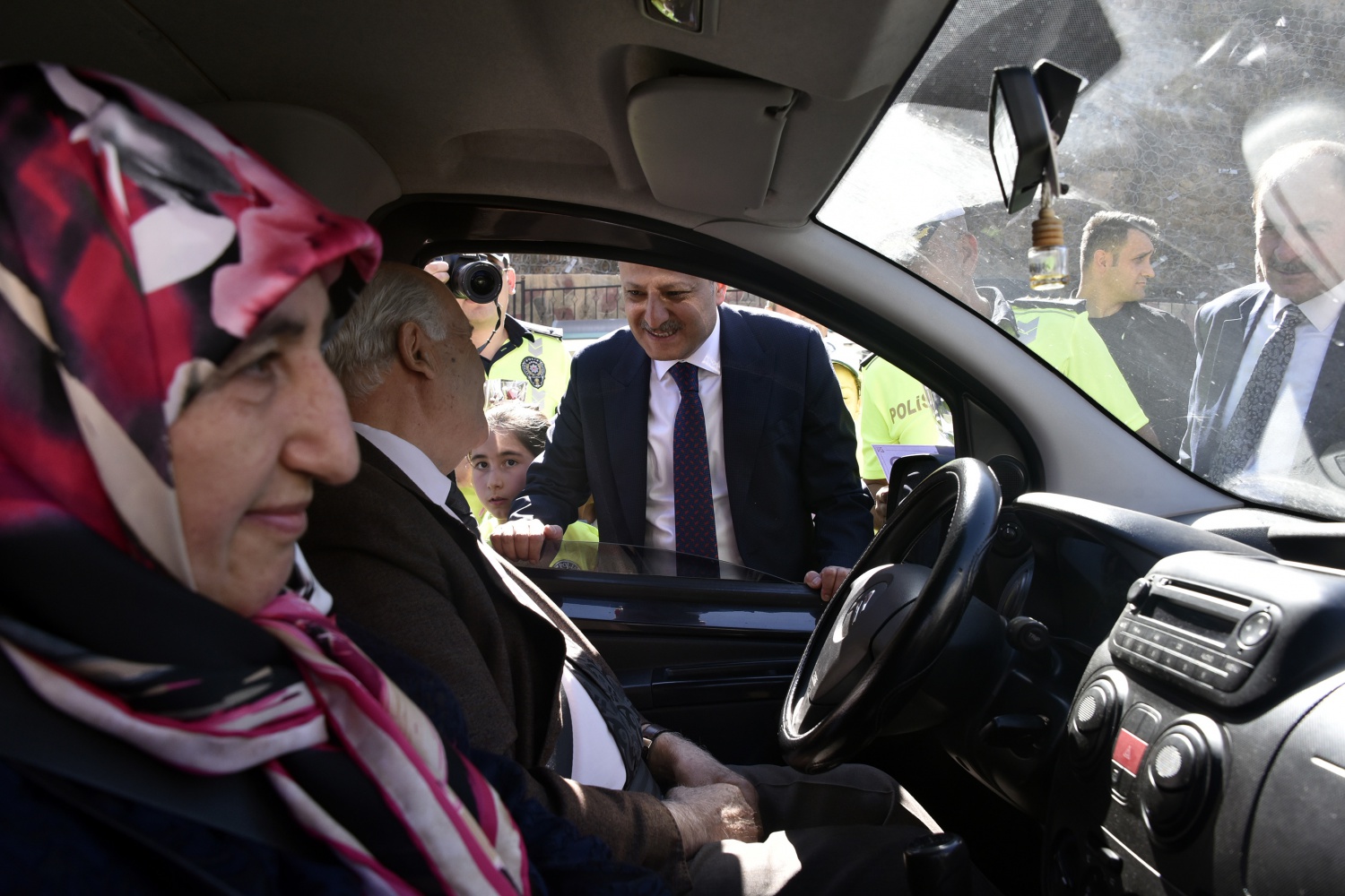 Gümüşhane’de yayalara yol verenlere teşekkür belgesi verildi 7