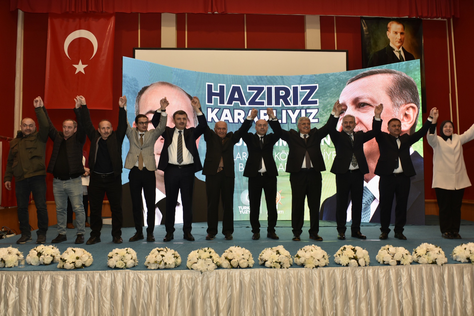 AK Parti’den aday tanıtım toplantısı 8