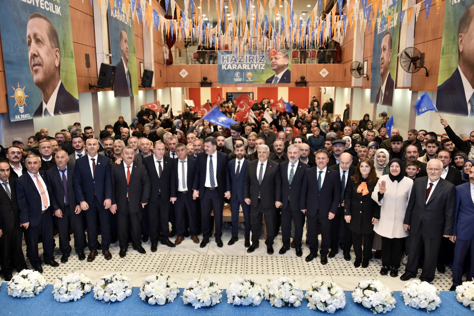 AK Parti’den aday tanıtım toplantısı 21