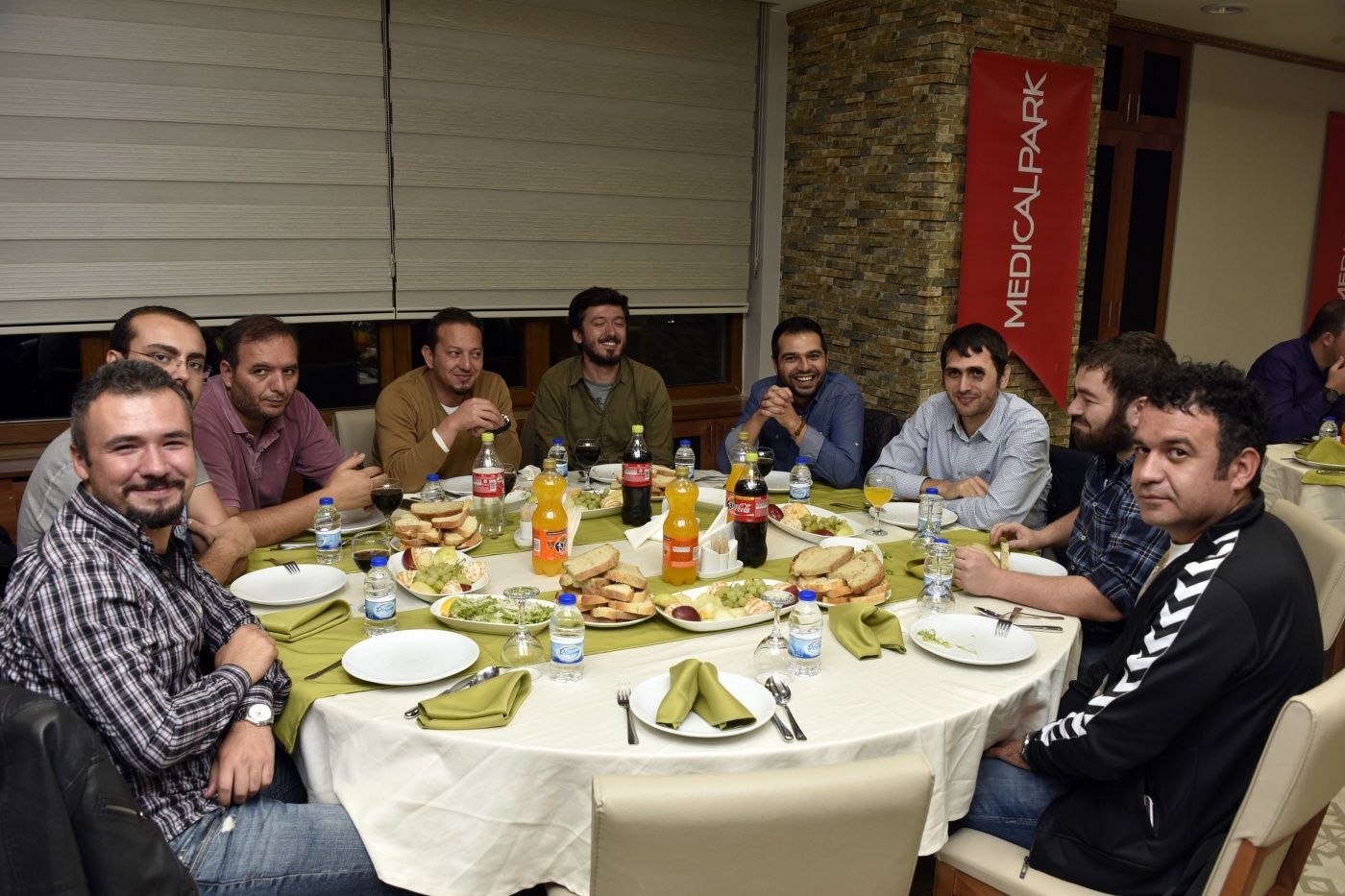 Medical Park Yıldızlı Hastanesi Gümüşhane'de doktorlarla tanışma yemeği düzenledi 7